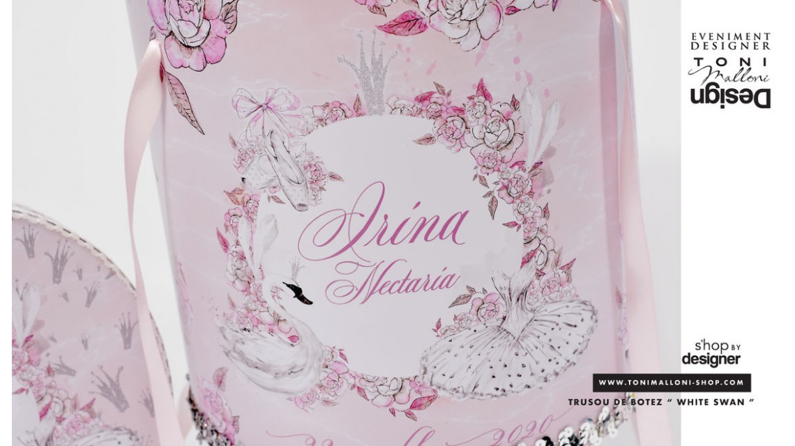 Trusou de botez cu lebede si motive florale personalizat pentru fete, Lebada alba 47